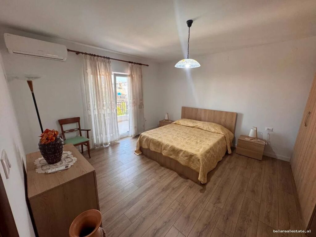 Apartament Me Qera 2+1 Tek Komuna e Parisit (ID B2202152) Tirane