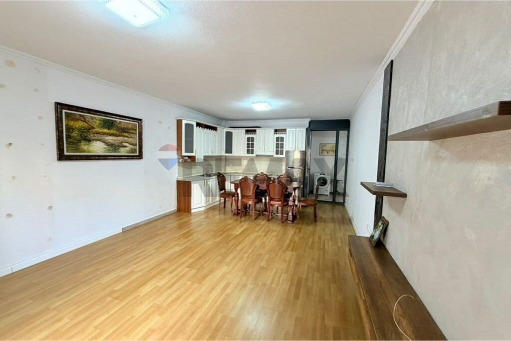 3+1+2 Apartment for Sale at Komuna e Parisit
