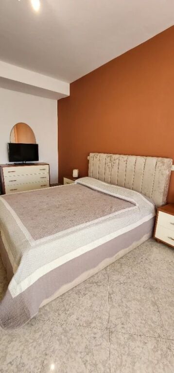 Apartament 1+1 per qera Pazari i Ri !
