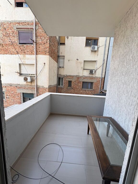 Per qira -Apartament 1+1 prane Fotot Durresi