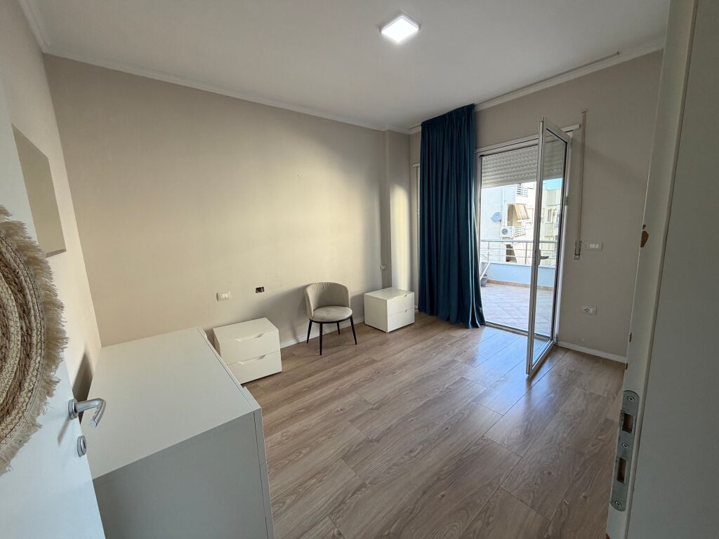 🏢 APPARTAMENTO IN VENDITA 2+1 A LIQENI I THATË  In una delle zone più esclusive e richieste di Tirana, di fronte all'hotel Radisson 📍 Liqeni I thate  💰 Prezzo 250,000 Euro