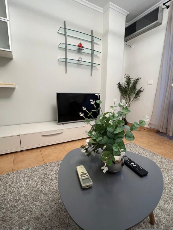 1+1, floor 3 Elevators, sales street block, 800 thousand lek