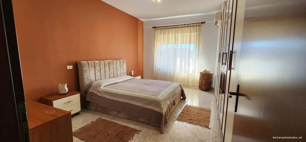 Apartament me Qera 1+1 Tek Pazari i Ri (B2101950) Tirane
