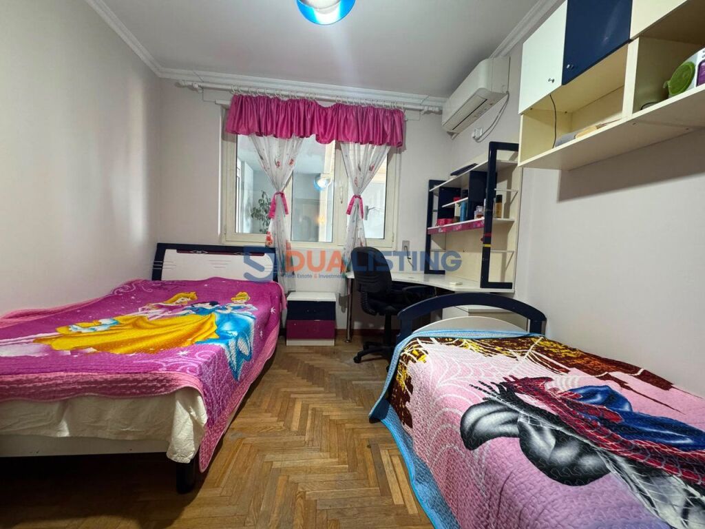 Shitet apartament 3+1+Verande tek Kompleksi Kika 1 , Komuna e Parisit .