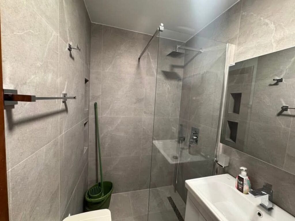 ME QERA APARTAMENT 2+1+2 - KOMUNA E PARISIT, TIRANE