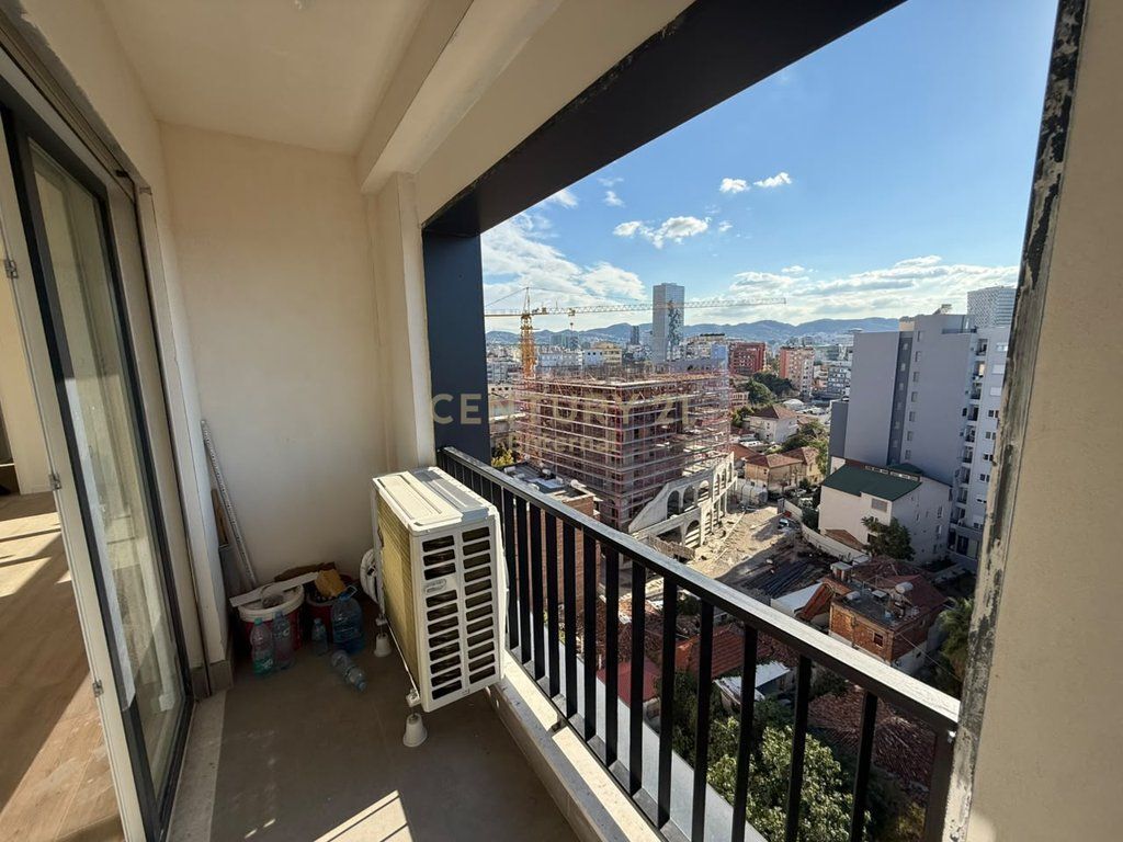 Appartamento vuoto per uffici in affitto – 130 m² | Nuovo Bazar