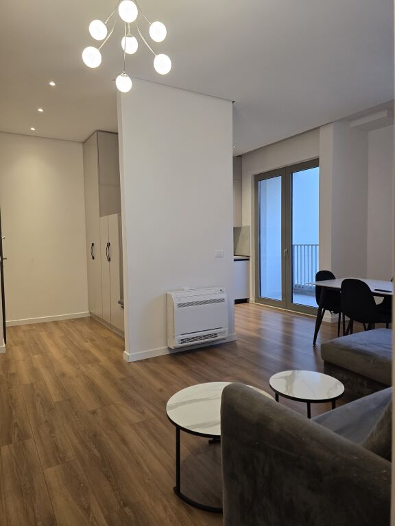 Liqeni i Thate Apartament 1+1+Post parkimi me qira