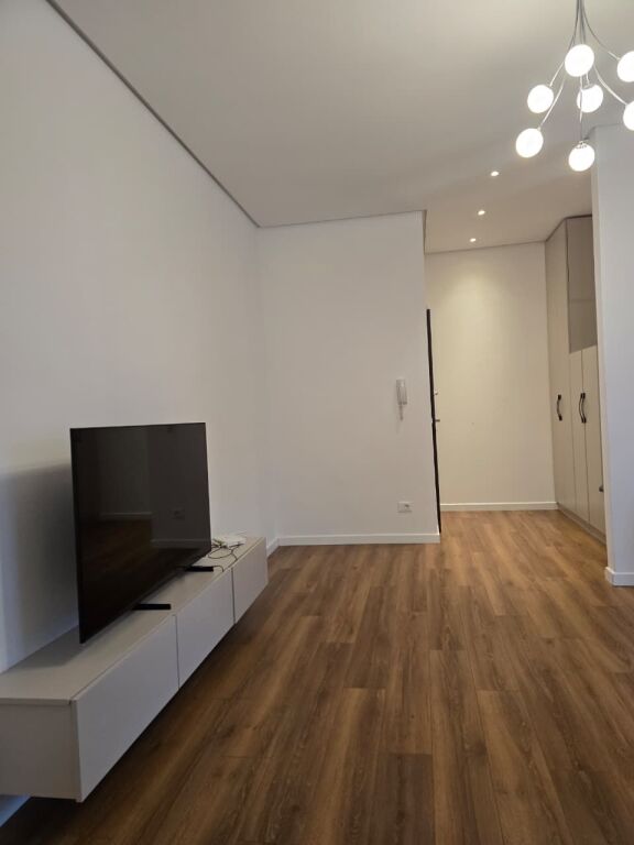 APARTAMENT 1+1 ME QIRA – LIQENI I THATË