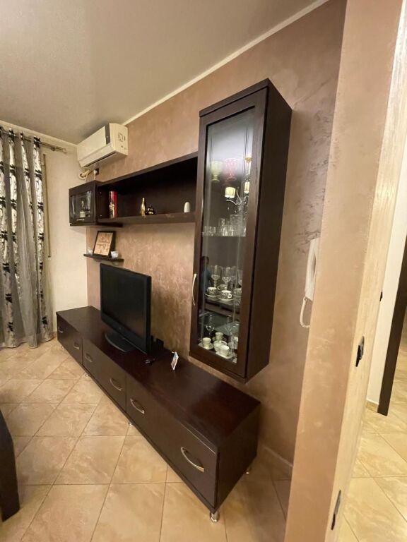 2+1 apartment for rent in Xhamllik
