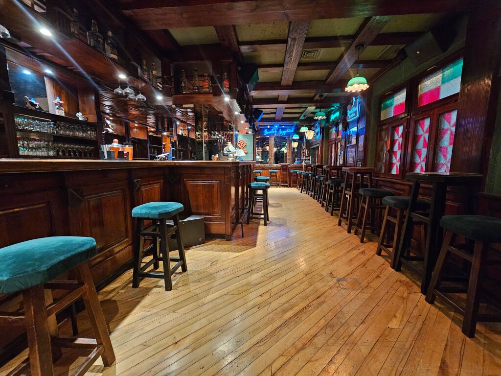‼️✨ FOR SALE / Bar Restaurant in BLLOK✨‼️