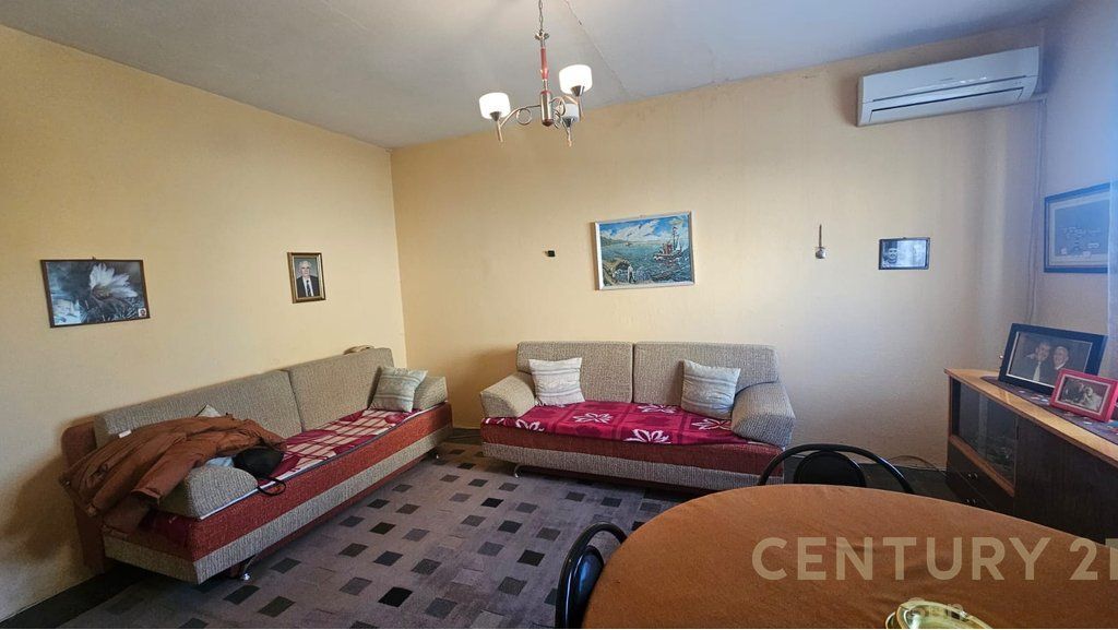 Appartamento 3+1 in vendita a Xhamlliku, Tirane