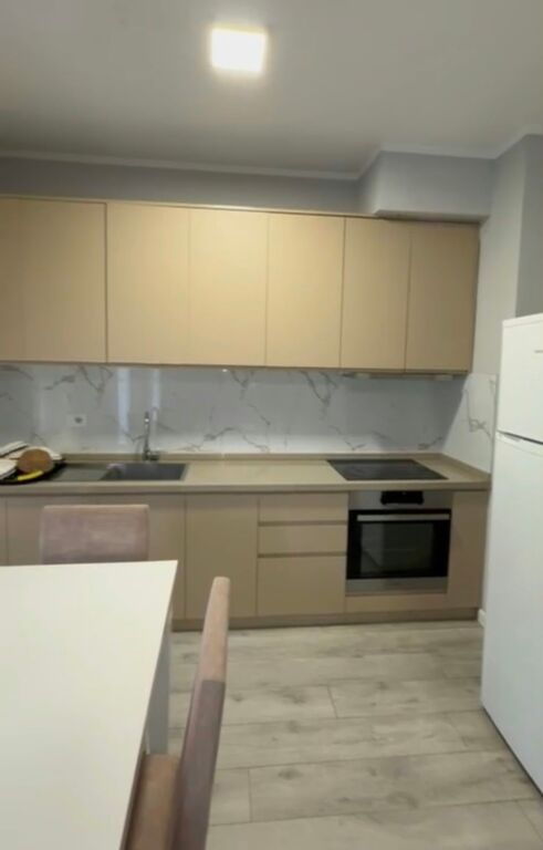 Appartamento 1+1 in vendita in via 5 Maji, vicino al Concord Center .  