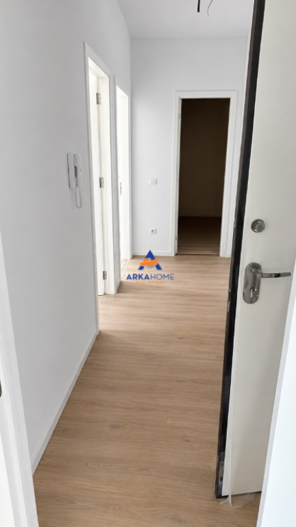 OFFICE FOR RENT 82 M2 "PARIS COMMUNE" 700 EUROS