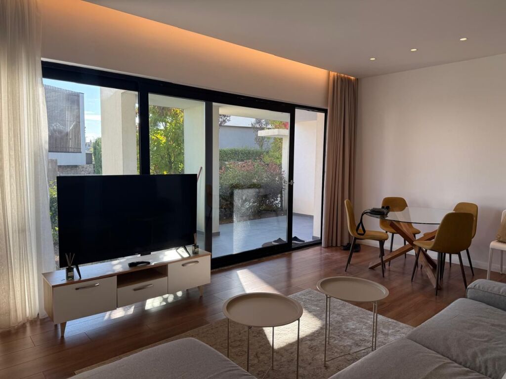 Jepet me qira apartament 2+1