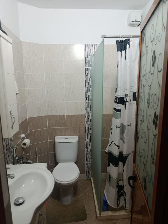 Rent | Apartament 2 + 1 | Rruga Njazi Meka | 400 €/month