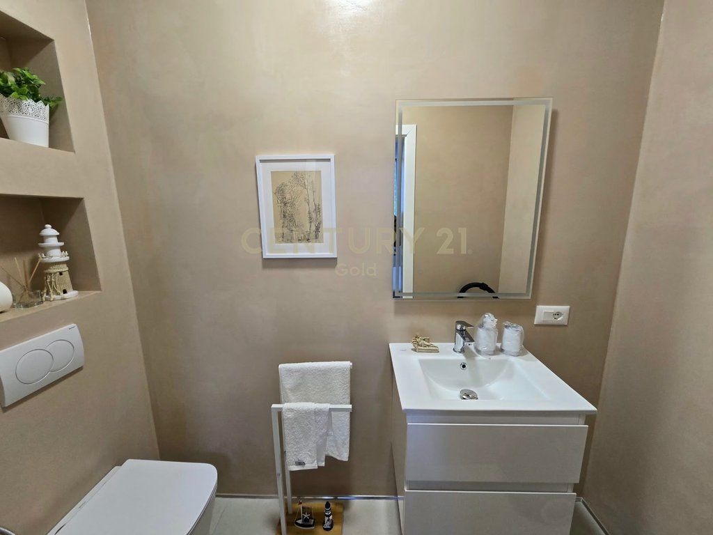 APARTAMENT 2+1+2 PER QERA TEK TOPTANI 1,100 € /Muaj 100,000 Lekë /Muaj