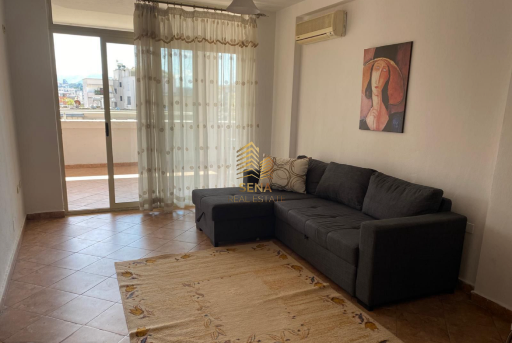 Qira, Apartament 1+1+Verande, Pazari i Ri, 60.000 Leke