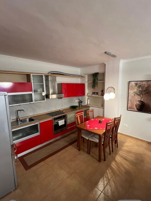 1+1, floor 3 Elevators, sales street block, 800 thousand lek