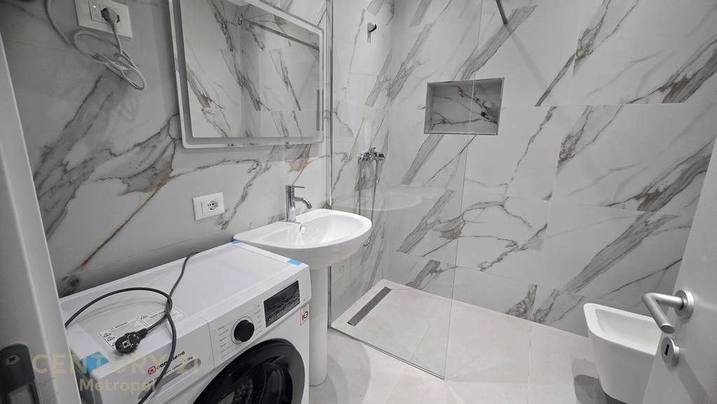 2+1 Apartment for Rent on New Boulevard, Tirana - 75,000 lekë | 85 m²