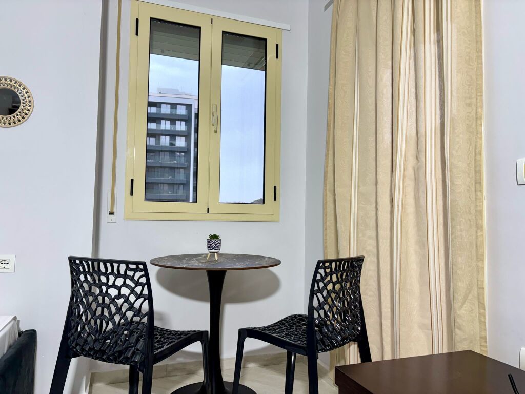 🇦🇱 Garsoniere me Qira – Lungomare, Vlorë