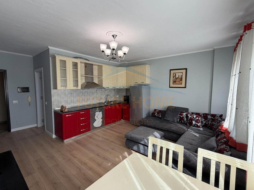 Shitet, Apartament 2+1, Kthesa e Kamzës, Pallatet e Verdha