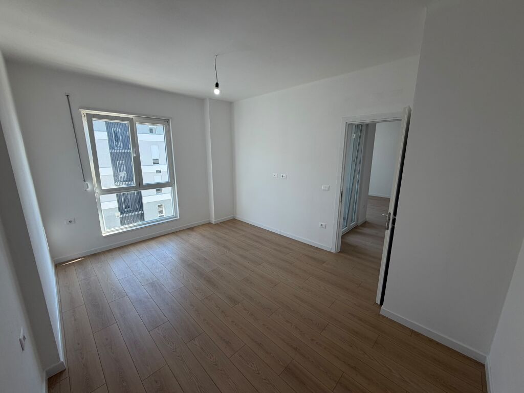 🏡 Shitet apartament 1+1 – Univers City, pranë QTU