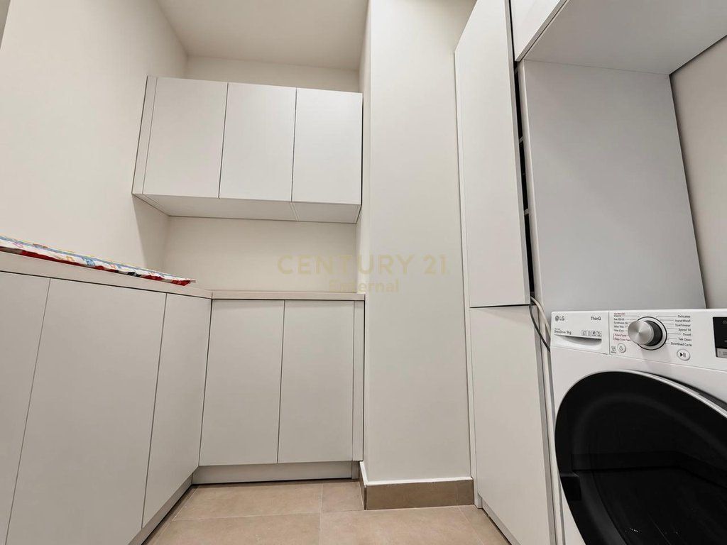 3+1+2 APARTMENT + PARKING SPACE FOR RENT – RRUGA E KOSOVARËVE, TIRANA