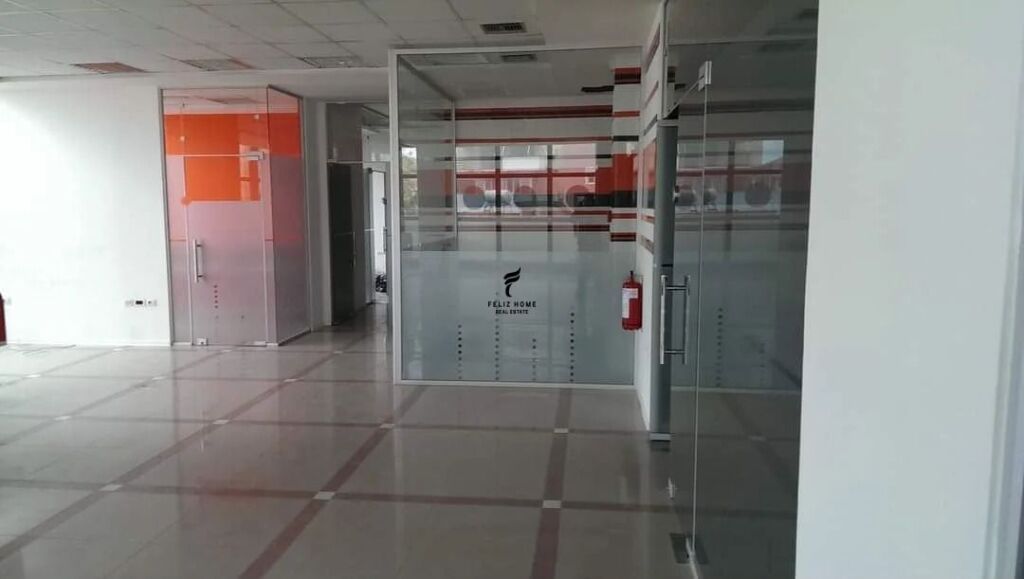 OFFICE FOR RENT 400 M2 PARIS COMMUNE 300.000 LEKE FH-98316