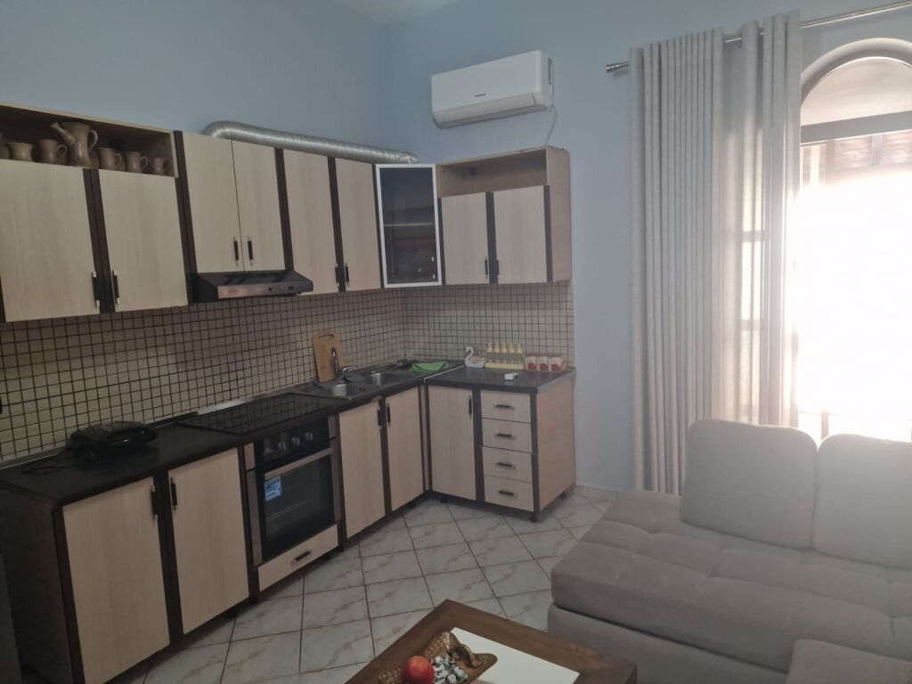 Apartament 1+1 me qera tek Sheshi Wilson
