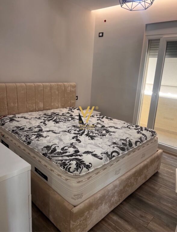 JEPET APARTAMENT 2+1+BLK ME QIRA NE PORCELAN 650 EURO