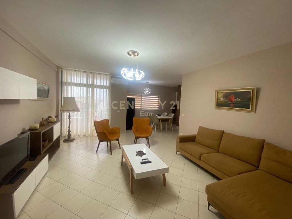 Apartament i Bollshëm 2+1+2 për Qira në Vollga, Durrës!