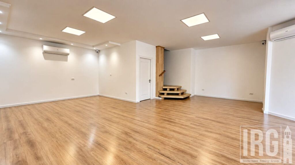 Office for Rent on Kavaja Street!