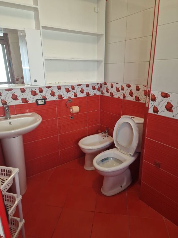 Apartament 1+1 me qera tek Sheshi Wilson