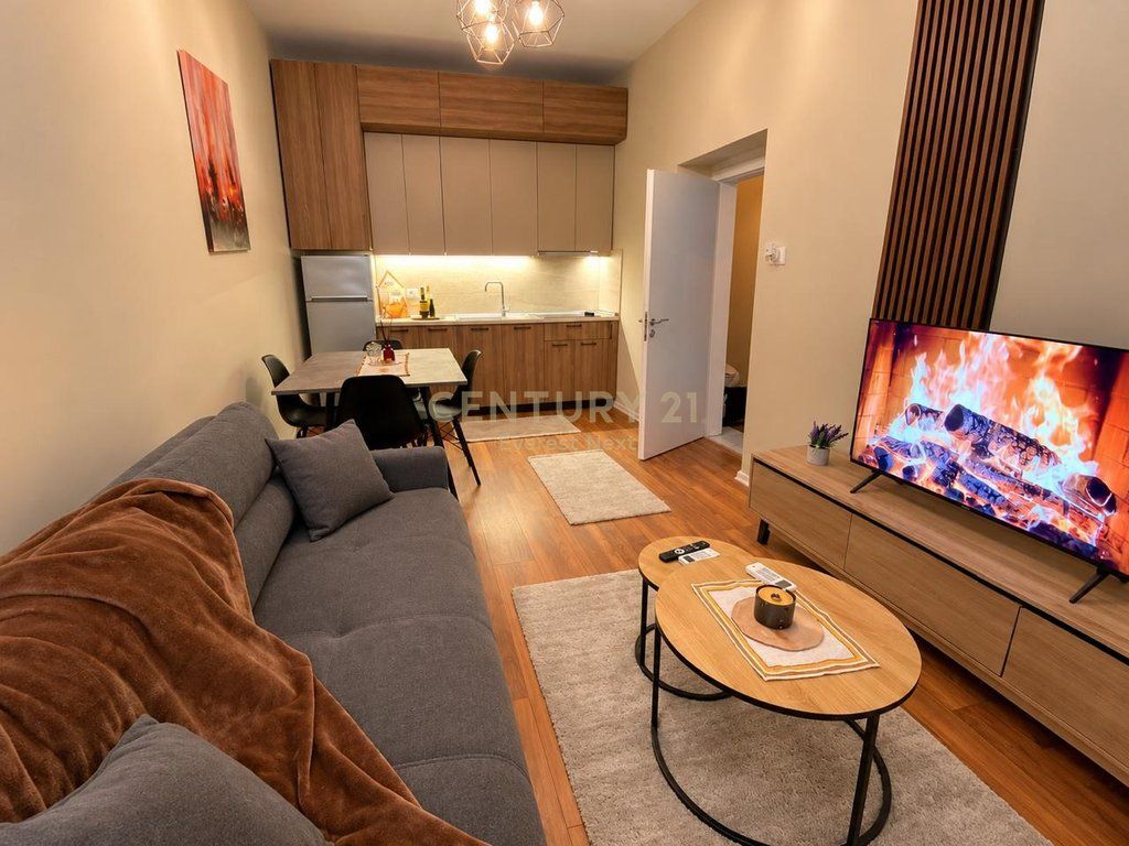 APARTAMENT 1+1 ME QIRA NE ISH-BLLOK ! 829 € /Muaj 75,000 Lekë /Muaj