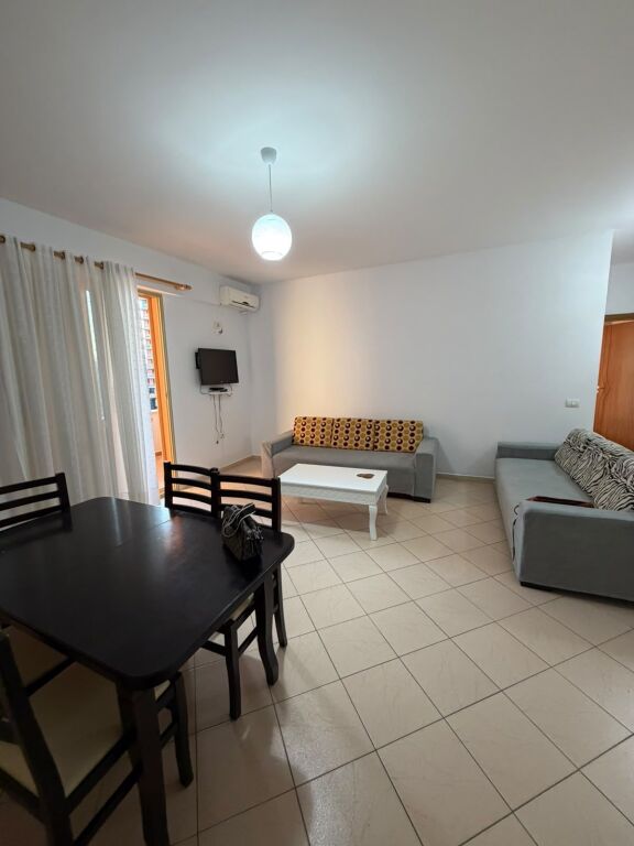 🏡 APPARTAMENTO 1+1 IN AFFITTO A LUNGO TERMINE – VLORË-All’inizio del Lungomare