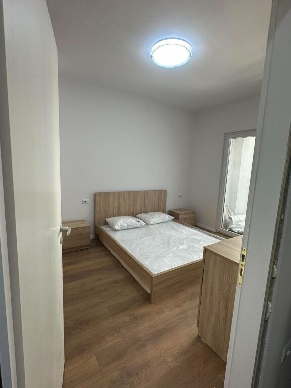 Apartament 1+1 me qera– Zogu i Zi