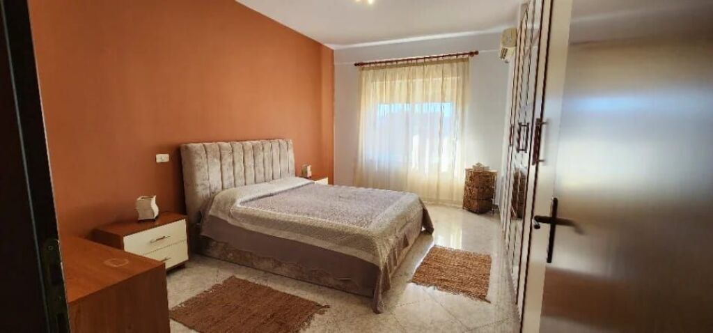 Jepet me qira apartament 1+1