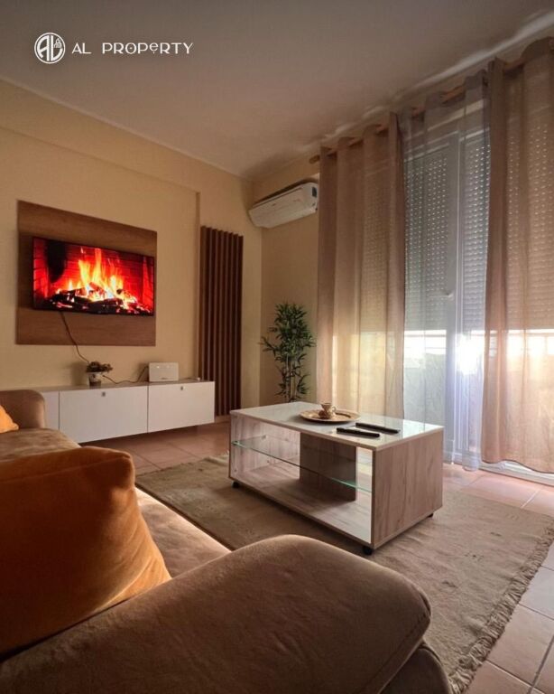  Apartament  2+1+2 me qira  pamje deti–Vollga, Durrës