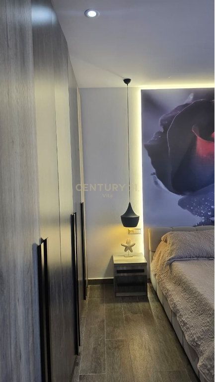 Shitet Vilë Luksoze me Pishinë në Kompleksin "Lura 3", Gjiri i Lalzit ! 520,000 €