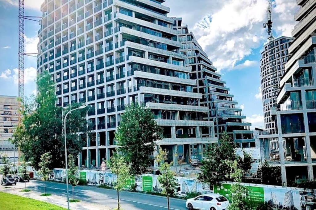 Apartament 2+1+2 per shitje ne Lake View