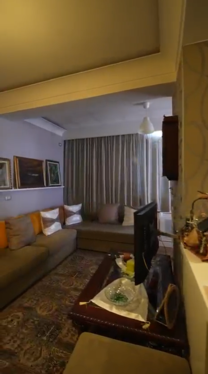 Apartament 2+1+2 per shitje Komuna e Parisit !