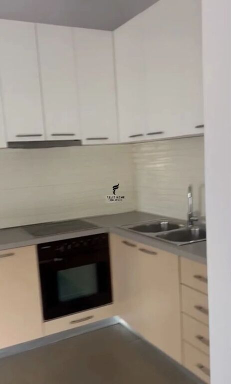 APARTAMENT ME QERA 2+1 YZBERISHT 45.000 LEKE FH-98302