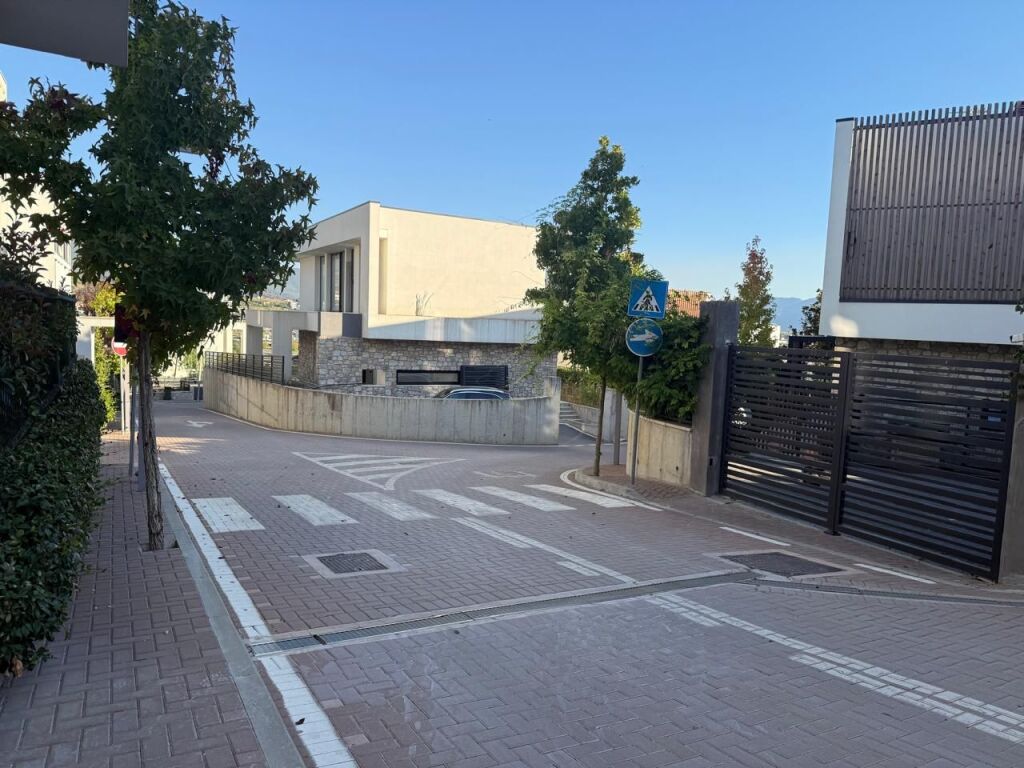 Jepet me qira apartament 2+1