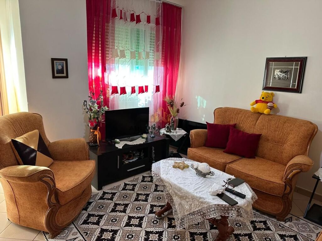 APARTAMENT 1+1 ME QERA AFATGJATE-ALBANO&amp;ROMINA VLORE
