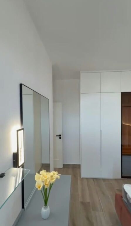 Qera | Apartament 2 + 1 | Rruga e Dibrës | 1000 €/muaj i diskutueshem