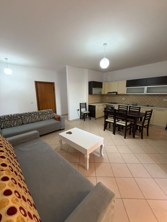 🏡 APPARTAMENTO 1+1 IN AFFITTO A LUNGO TERMINE – VLORË-All’inizio del Lungomare