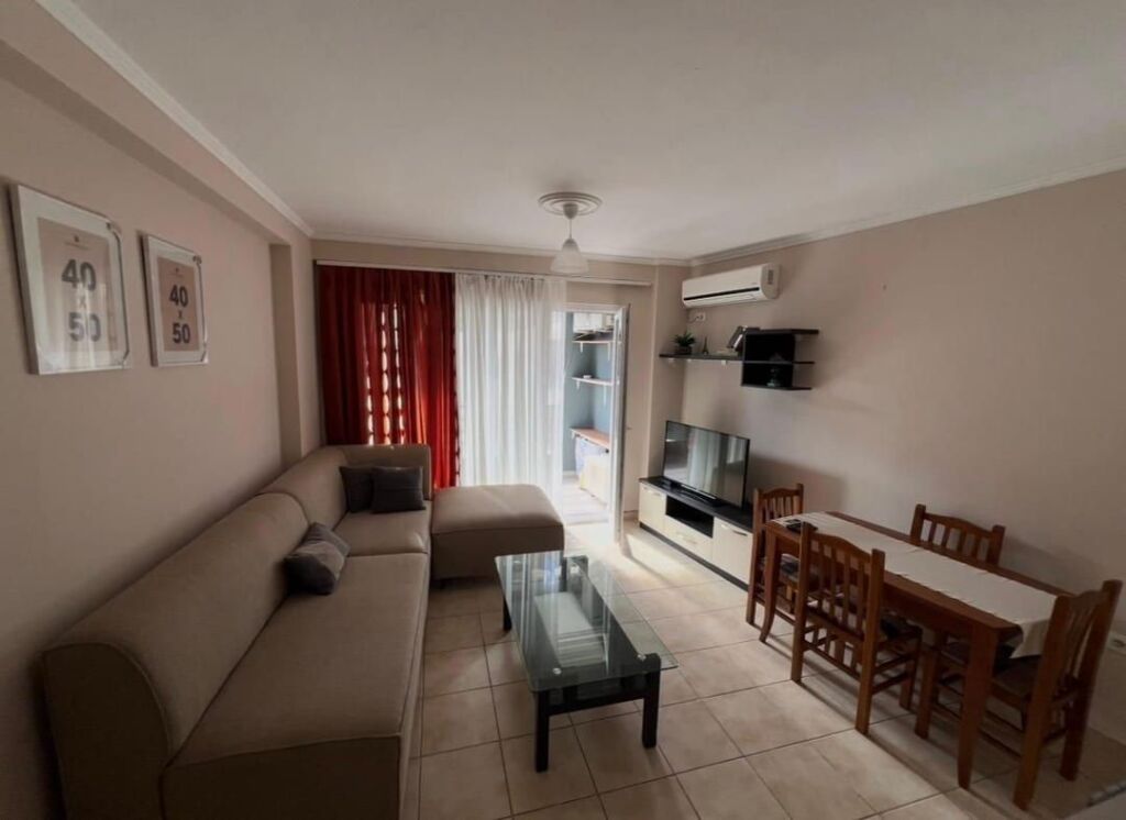 Ottimo appartamento 1+1 ad Astir, Vicino a Vila L2