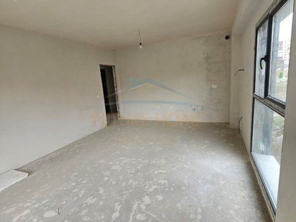  Shitet, Apartament 2+1+2, Kompleksi Bengasi , Porcelan, Tiranë