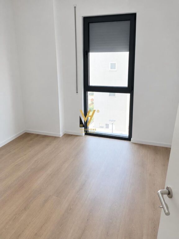 OFFICE FOR RENT 95 M2 AT THE PARIS COMMUNE 70,000 LEKE