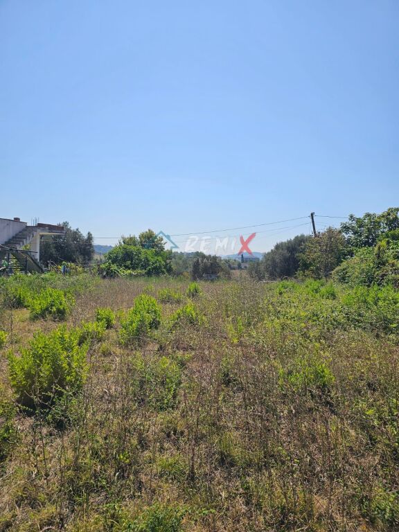 SHITET TOKË NË KRYEMEDHENJ, GOLEM – PAMJE NGA DETI! 🏡
